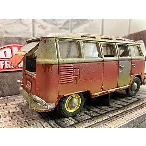 Maisto Volkswagen Van Samba "Old Friends"