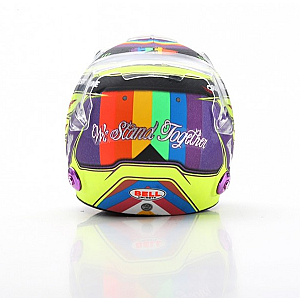 Mini capacete à escala 1/5 da Spark do piloto Lewis Hamilton referente ao GP Canada de 2022