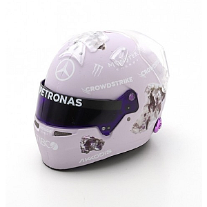 Mini capacete à escala 1/5 da Spark do piloto Lewis Hamilton referente ao GP Monaco de 2022