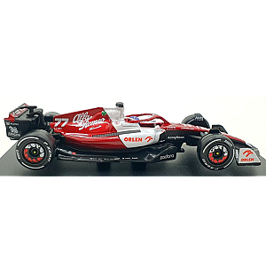 Bburago Alfa Romeo C42 F1 #77 do piloto Valteri Bottas (incluindo piloto com capacete) referente à temporada 2022