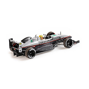 Minichamps 1:43 410040321 Dallara Mercedes F302 - Lewis Hamilton - F3 Macau GP 2004