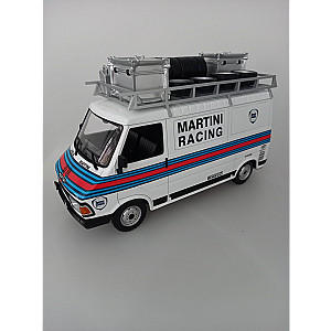 IXO Fiat 242 Martini Rally team Assistance (with roof accessories)