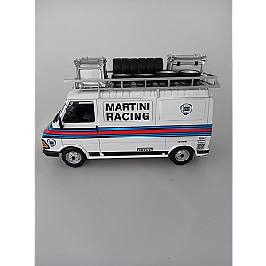 IXO Fiat 242 Martini Rally team Assistance (with roof accessories)