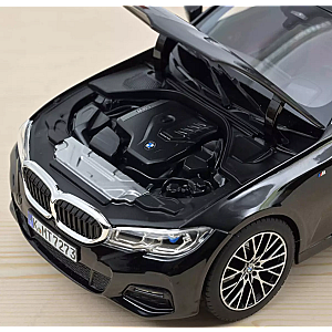 BMW 330i 2019 Black metallic