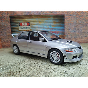 WB Mitsubishi Lancer Evolution VII, cinza metalizado, RHD, 2001