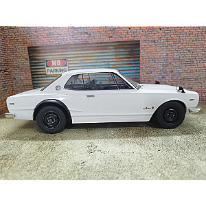 Nissan Skyline GT-R KPGC10 branco