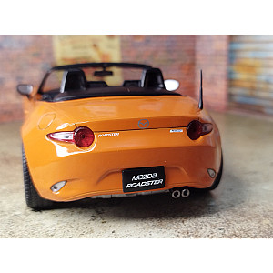 Mazda MX-5, laranja metalizado, 2019