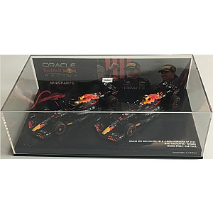 Set Red Bull Racing RB18 1° & 2° Place Emilia Romagna GP 2022 - Verstappen & Perez